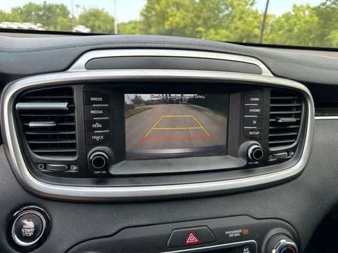 Used 2020 Kia Sorento S AWD/4WD image 10
