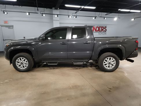 New 2026 Toyota Tacoma SR5 AWD/4WD image 4
