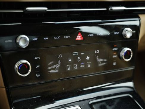 Certified 2026 Genesis G80 2.5T AWD/4WD image 36