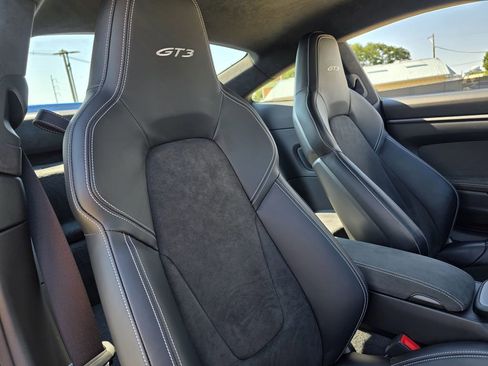 Used 2022 Porsche 911 GT3 image 38