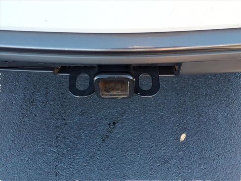 Used 2018 Jeep Grand Cherokee Limited image 10