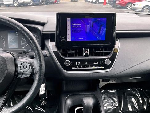 Used 2024 Toyota Corolla LE FWD image 6