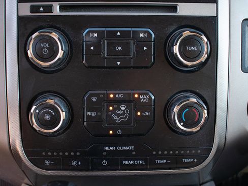 Used 2017 Ford Expedition XLT image 23