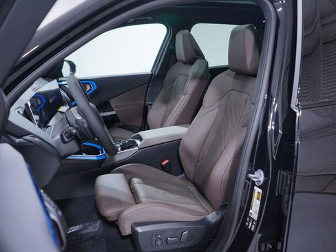 New 2026 BMW X3 xDrive30 w/ Premium Package image 7