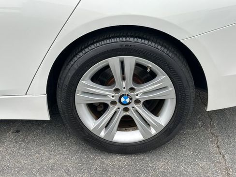Used 2017 BMW 330i Sedan image 11