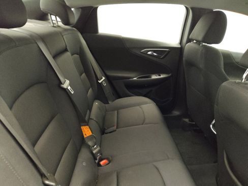 Used 2023 Chevrolet Malibu LT FWD image 19