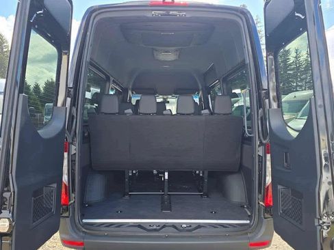 Used 2025 Mercedes-Benz Sprinter 2500 image 19