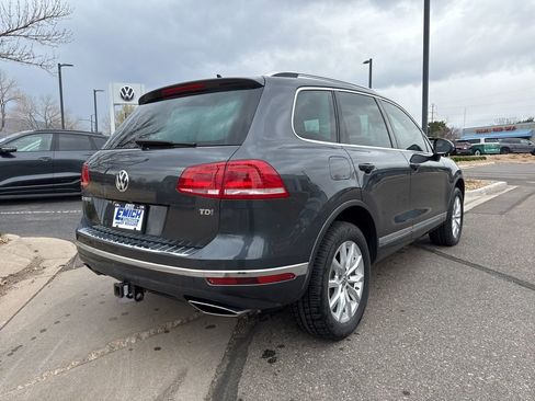 Used 2015 Volkswagen Touareg Sport image 5