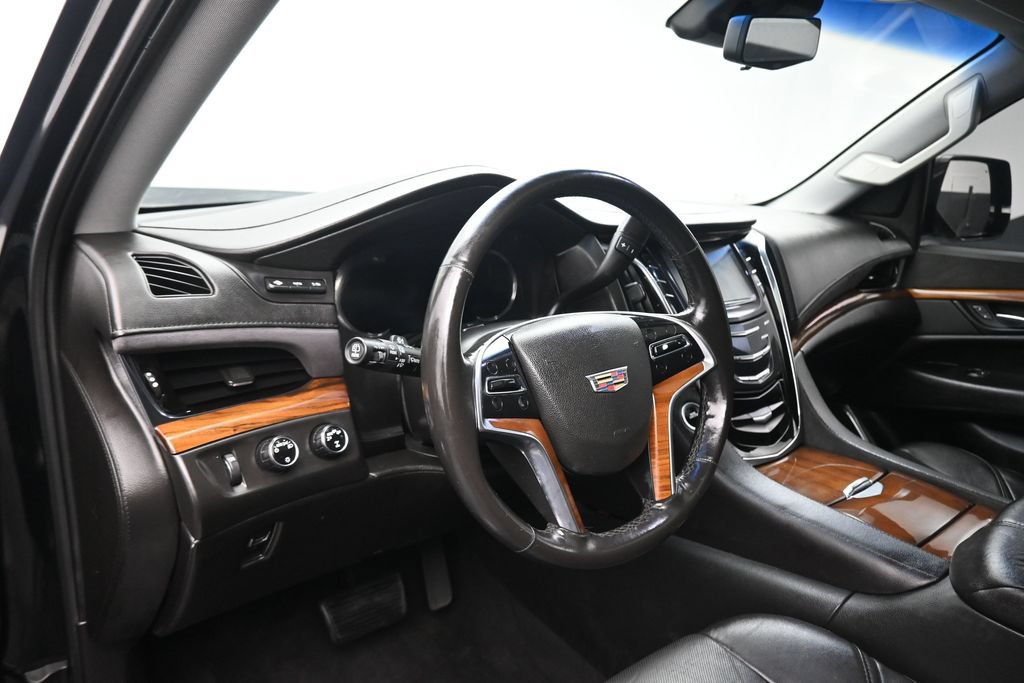 Used 2017 Cadillac Escalade ESV Premium Luxury AWD/4WD image 14