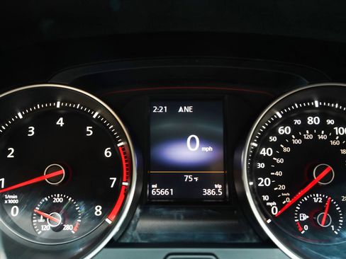 Used 2015 Volkswagen GTI S FWD image 56