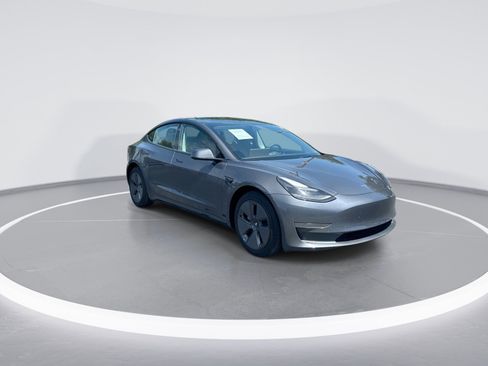 Used 2023 Tesla Model 3 Standard Range RWD image 2