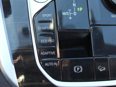 Used 2021 BMW X5 xDrive40i image 24