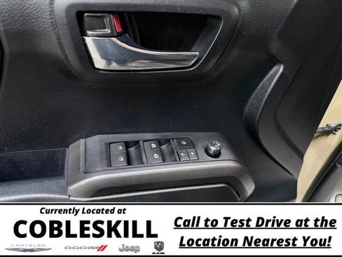 Used 2017 Toyota Tacoma 4x4 Double Cab image 13