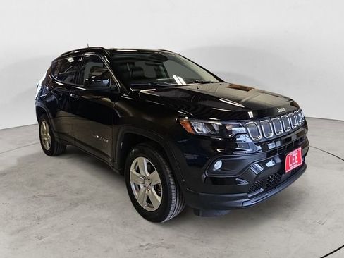 Used 2022 Jeep Compass Latitude image 7