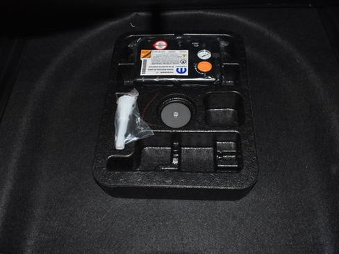 New 2026 Jeep Compass Limited image 32