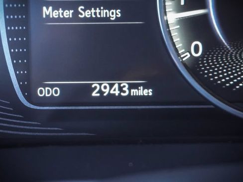 Used 2025 Lexus ES 350 FWD image 9