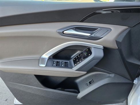 New 2025 Audi Q5 Premium image 17