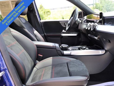 Used 2023 Mercedes-Benz GLB 250 4MATIC image 9