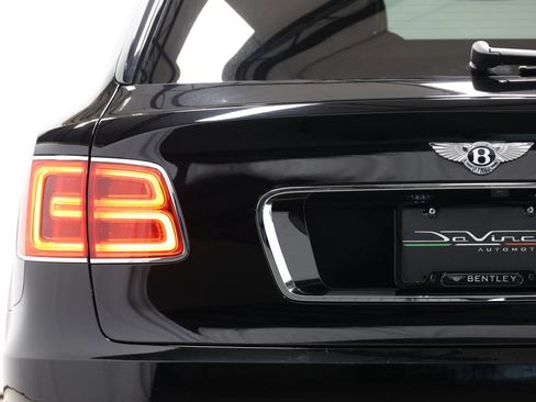 Used 2017 Bentley Bentayga AWD/4WD image 59