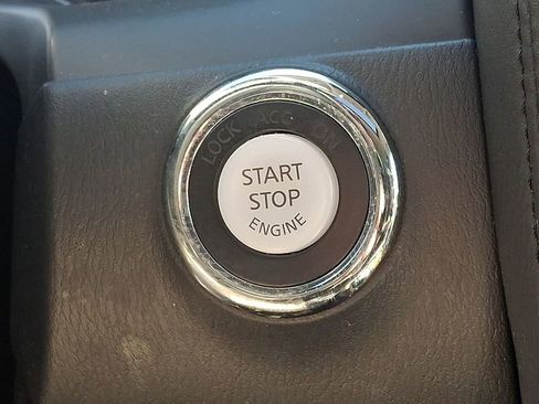 Certified 2022 Nissan Armada SL w/ Captain's Chairs Package image 23