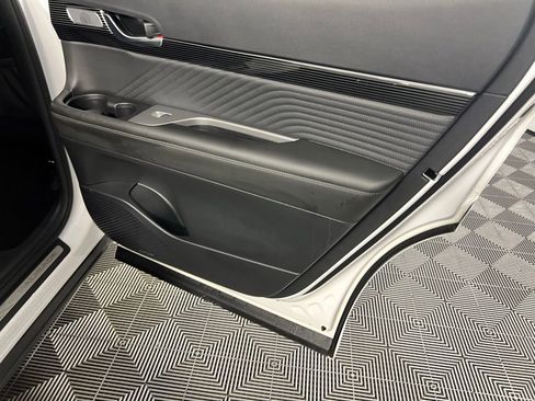 Used 2024 Hyundai Palisade Calligraphy image 30