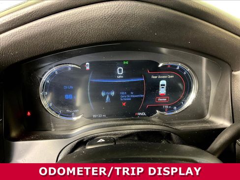 Used 2020 Cadillac Escalade Premium Luxury AWD/4WD image 12