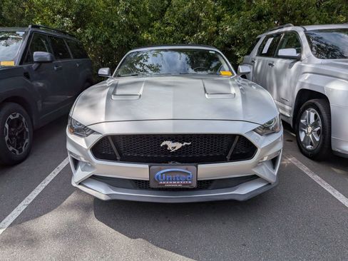 Used 2019 Ford Mustang GT Premium RWD image 6