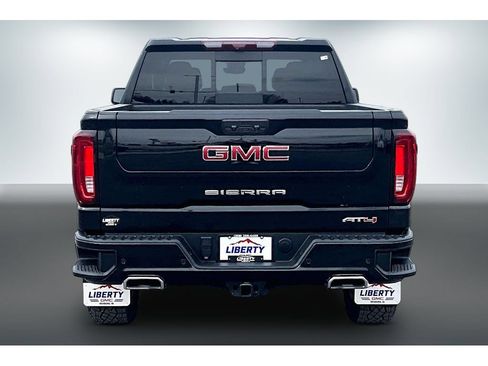 Used 2024 GMC Sierra 1500 AT4 w/ Technology Package AWD/4WD image 5