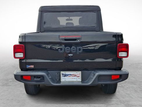 Used 2023 Jeep Gladiator Sport AWD/4WD image 4