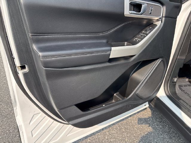 Used 2021 Ford Explorer XLT AWD/4WD image 10