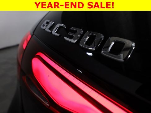 Used 2025 Mercedes-Benz GLC 300 4MATIC image 50