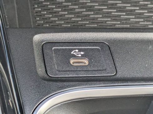 New 2025 Mercedes-Benz GLA 250 4MATIC image 11