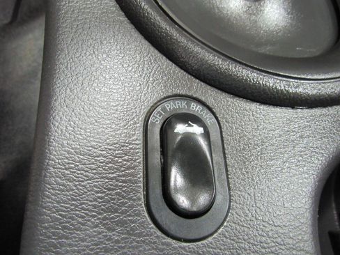 Used 2001 Ford Mustang GT RWD image 21