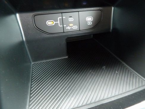 New 2026 Kia Sorento LX image 23