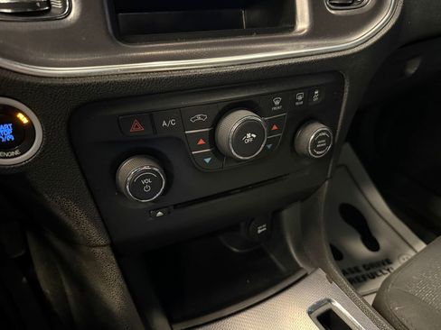 Used 2014 Dodge Charger SE RWD image 14