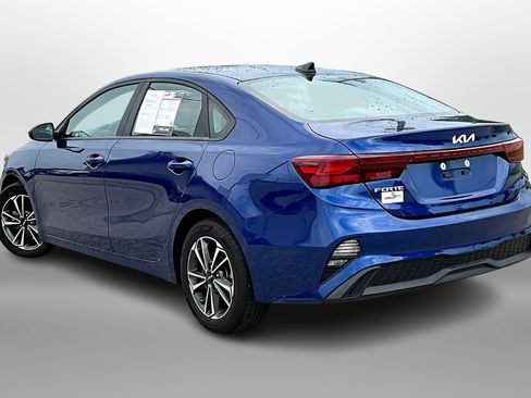 Used 2023 Kia Forte LXS image 9