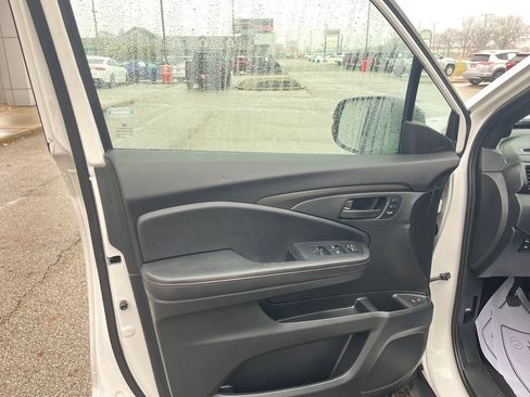 Used 2024 Honda Passport TrailSport image 12