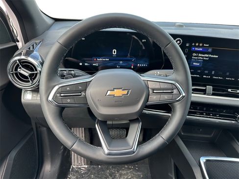 New 2026 Chevrolet Equinox LT image 12