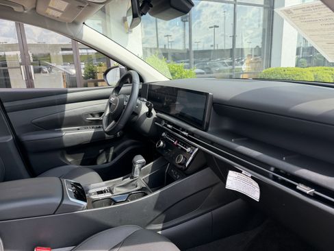 Certified 2025 Hyundai Tucson SEL FWD image 24