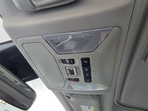 Used 2019 Toyota RAV4 XLE Premium FWD image 26