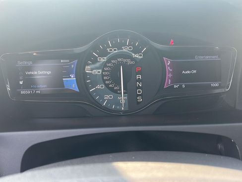 Used 2013 Lincoln MKX AWD image 16