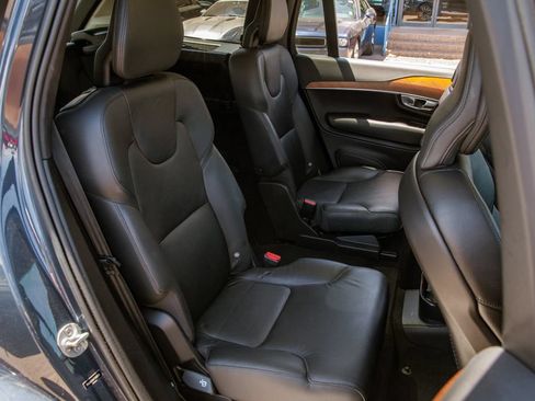 Used 2023 Volvo XC90 T8 Plus AWD/4WD image 11