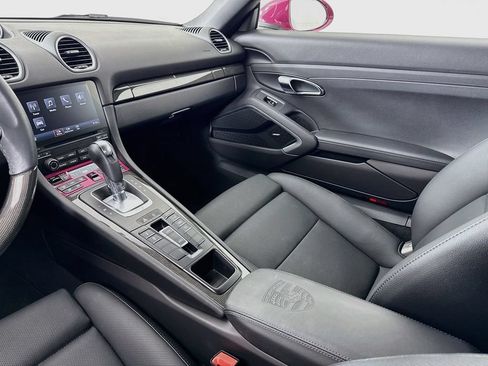 Certified 2024 Porsche 718 Boxster S RWD image 23