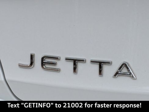 Used 2024 Volkswagen Jetta Sport image 12