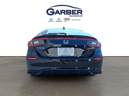 Used 2023 Honda Civic Sport image 11