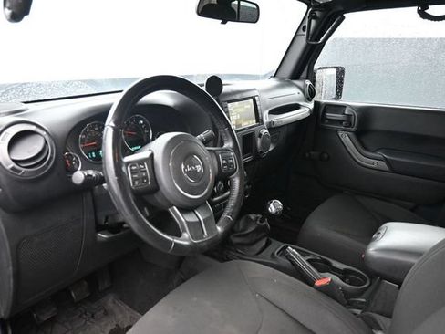 Used 2017 Jeep Wrangler Unlimited Sport w/ Connectivity Group AWD/4WD image 13