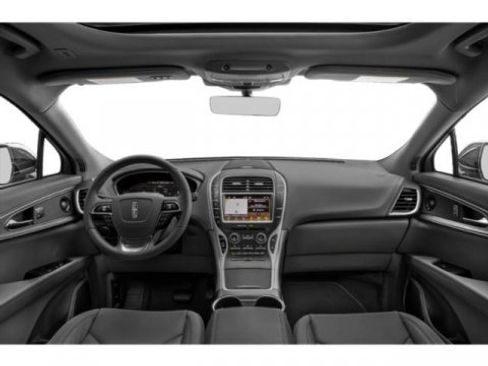 Used 2019 Lincoln Nautilus Select w/ Class II Trailer Tow Package image 8