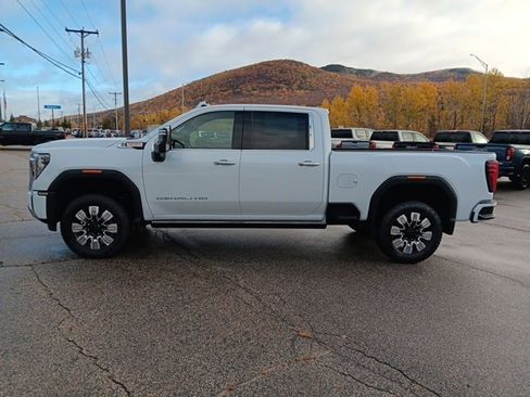 New 2026 GMC Sierra 2500 Denali w/ Denali Reserve Package image 4