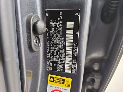 Used 2013 Toyota Highlander Limited AWD/4WD image 44