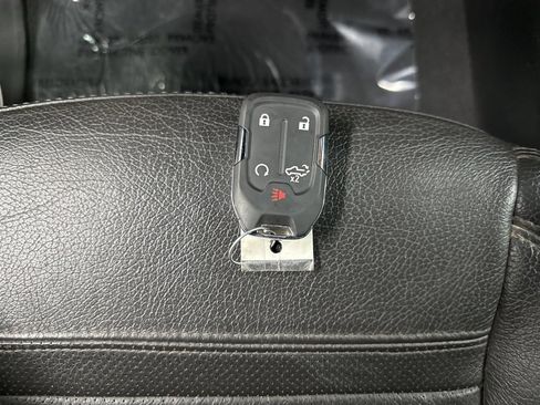 Used 2022 GMC Sierra 2500 Denali w/ Denali Black Diamond Edition image 46